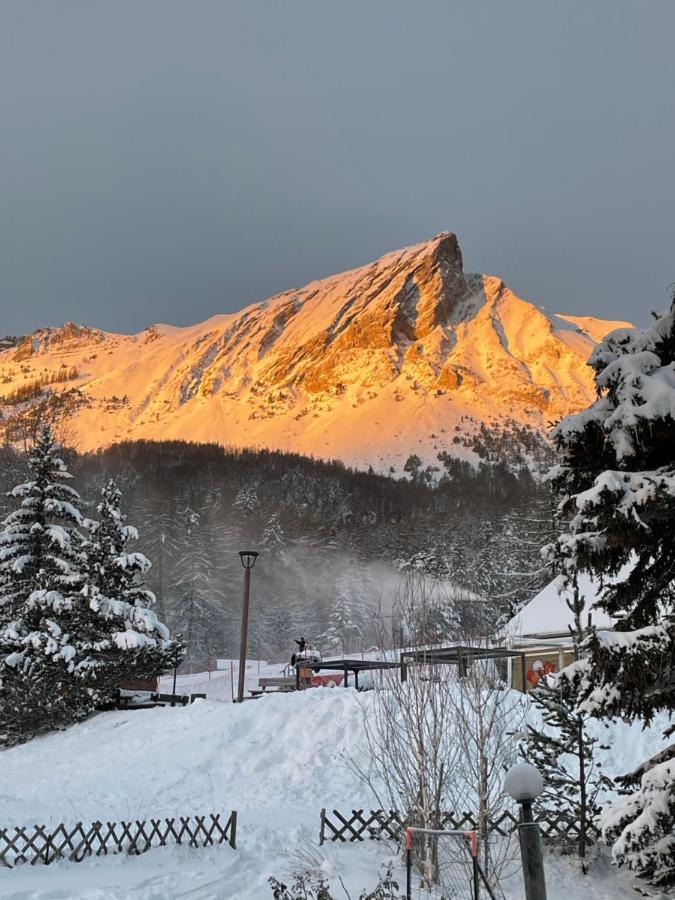 Maison L'Aiguille - 2 Appartements, 5 Chambres Et Table D'Hotes Au Pied De La Montagne A La Station De Laye Εξωτερικό φωτογραφία